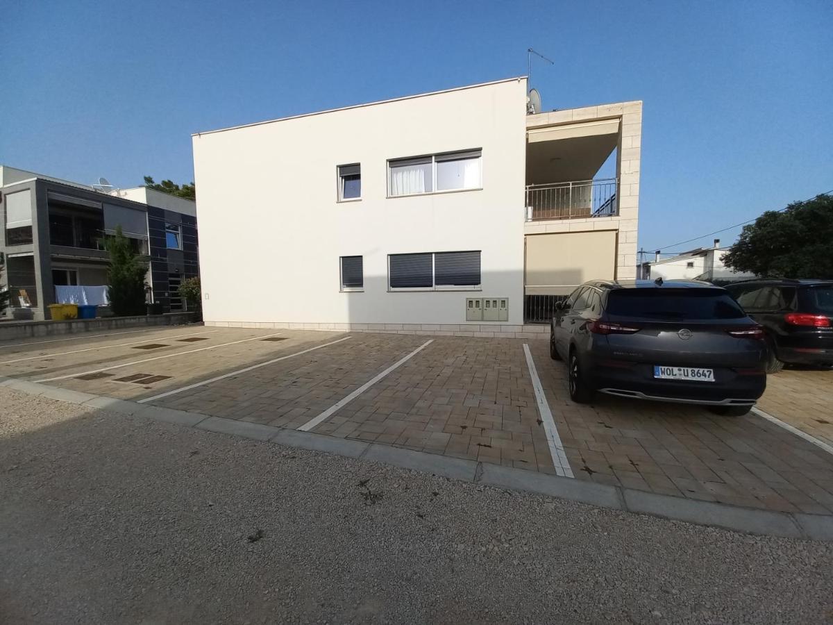 Apartmann Vir Exterior foto